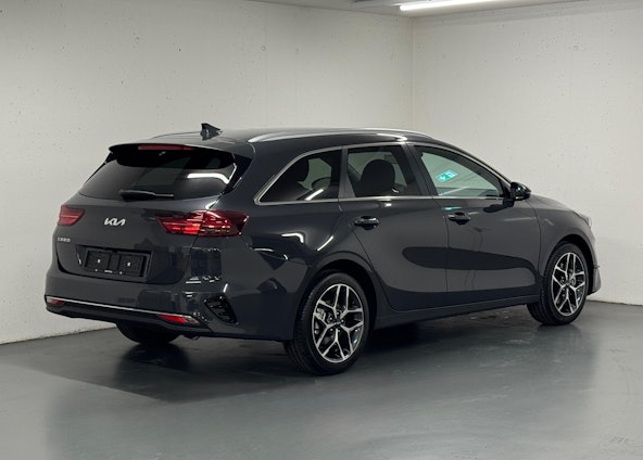 Vehicle image 12 Vehicle image 12