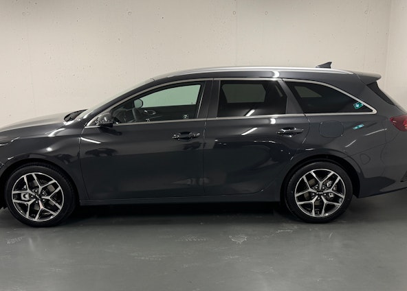 Vehicle image 5 Vehicle image 5