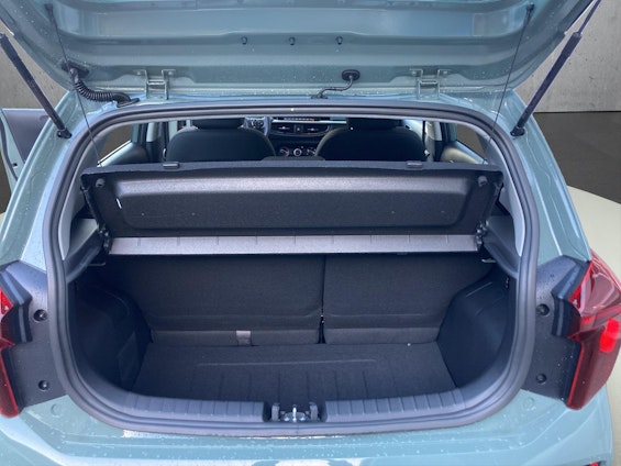 Vehicle image 12 Vehicle image 12