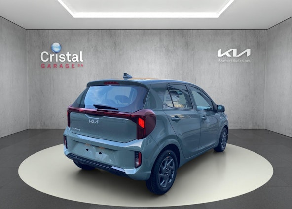 Vehicle image 4 Vehicle image 4