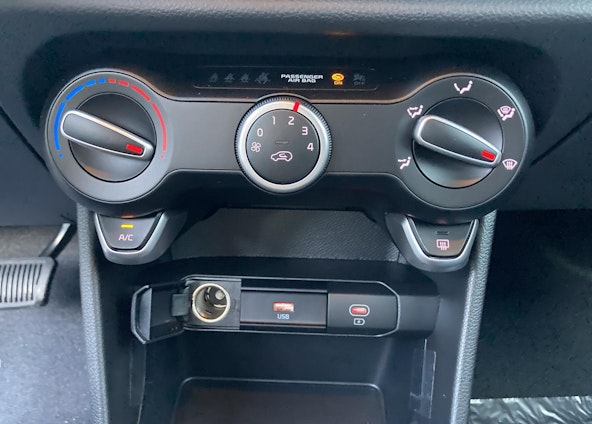 Vehicle image 11 Vehicle image 11