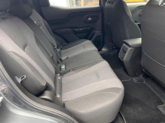 Vehicle image 11 Vehicle image 11