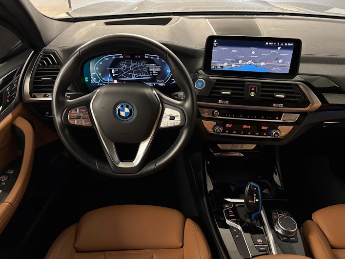 Vehicle image BMW iX3