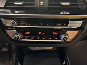 Vehicle image BMW iX3 E-Motor