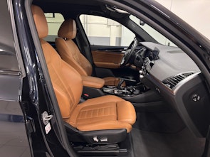 Vehicle image BMW iX3 E-Motor