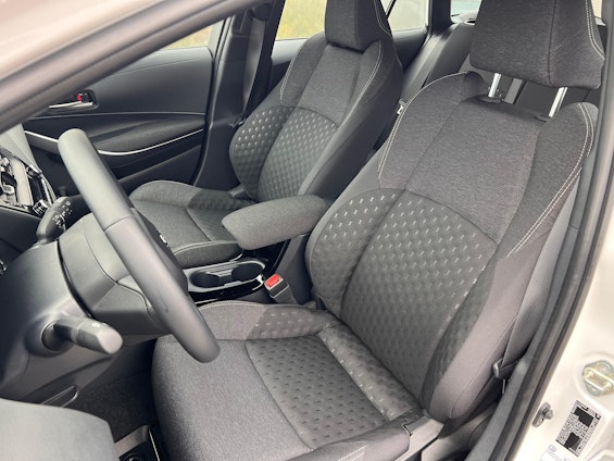 Vehicle image 9 Vehicle image 9