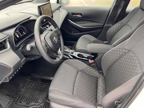 Vehicle image 8 Vehicle image 8