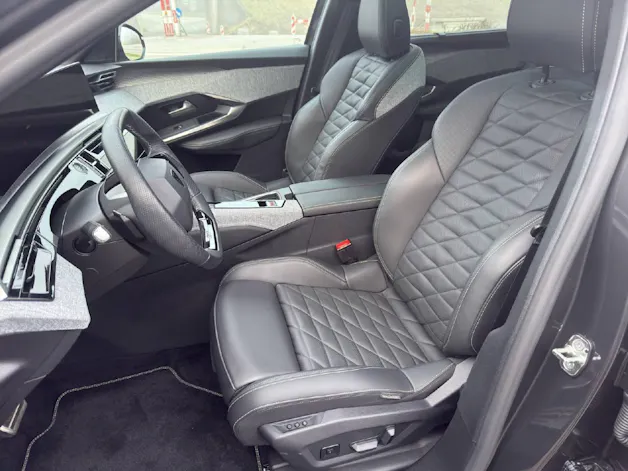 Peugeot 5008 e-GT