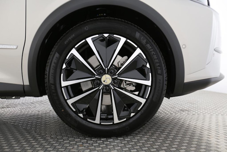 Vehicle image DS AUTOMOBILES DS7