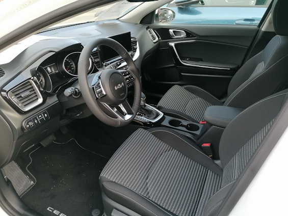 Vehicle image 5 Vehicle image 5