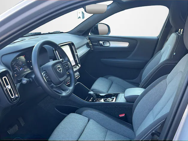 Volvo XC40 2.0 B4 MH Plus Dark