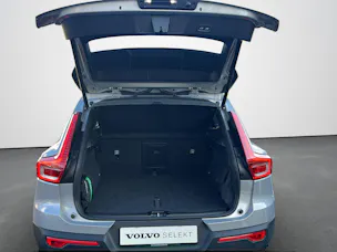 Volvo XC40 2.0 B4 MH Plus Dark