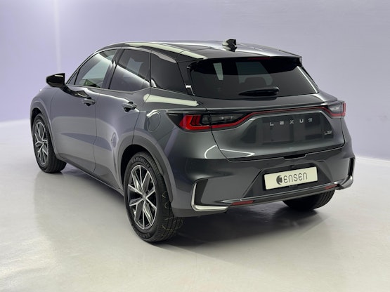 Vehicle image 4 Vehicle image 4