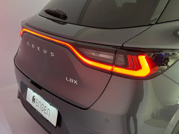 Lexus LBX 1.5 Hybrid Emotion AWD