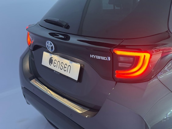 Vehicle image 14 Vehicle image 14