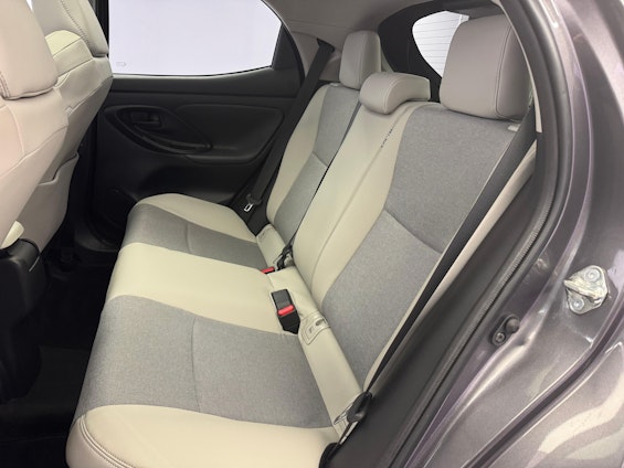 Vehicle image 9 Vehicle image 9