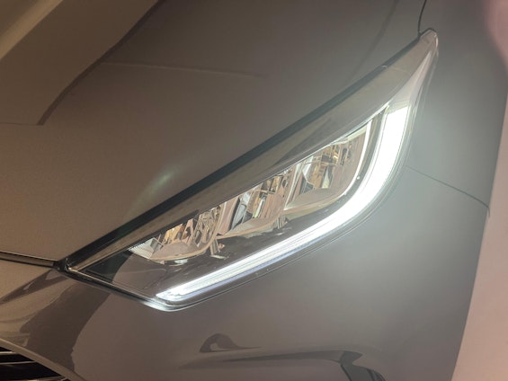 Vehicle image 15 Vehicle image 15