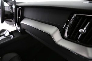 Vehicle image VOLVO XC60 2.0 T8 TE Black Edition eAWD