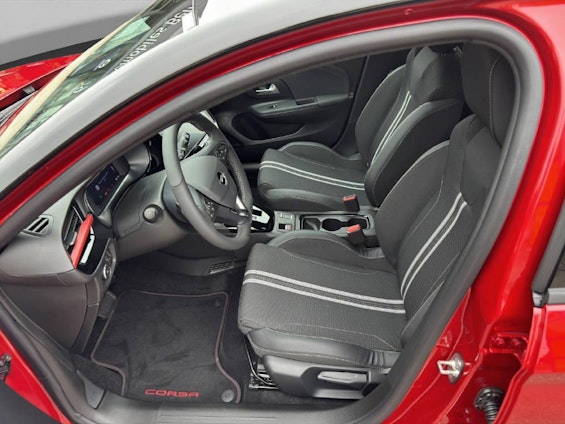 Vehicle image 4 Vehicle image 4