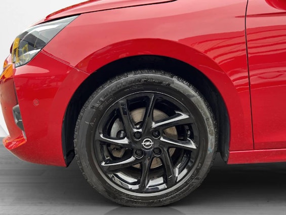 Vehicle image 9 Vehicle image 9