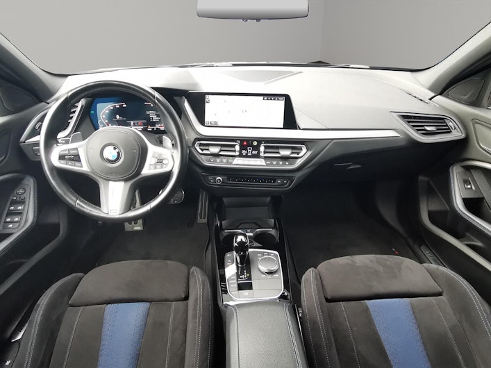 Vehicle image BMW 1 SERIES