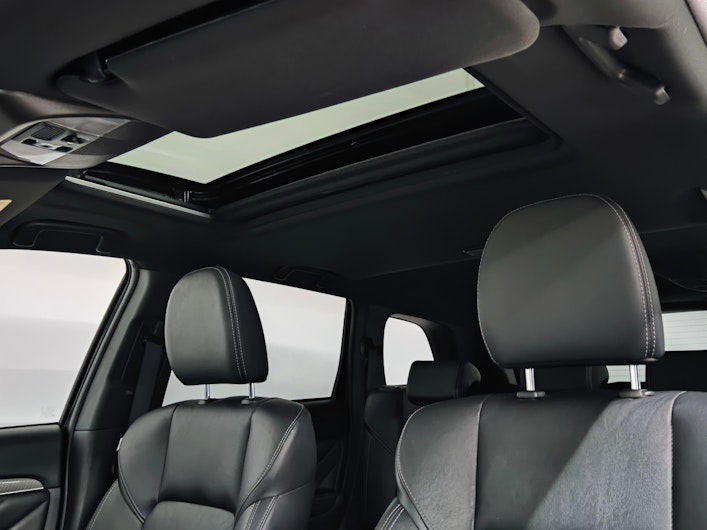 Vehicle image MITSUBISHI OUTLANDER