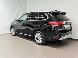 Vehicle image MITSUBISHI Outlander 2.4 PHEV Diamond