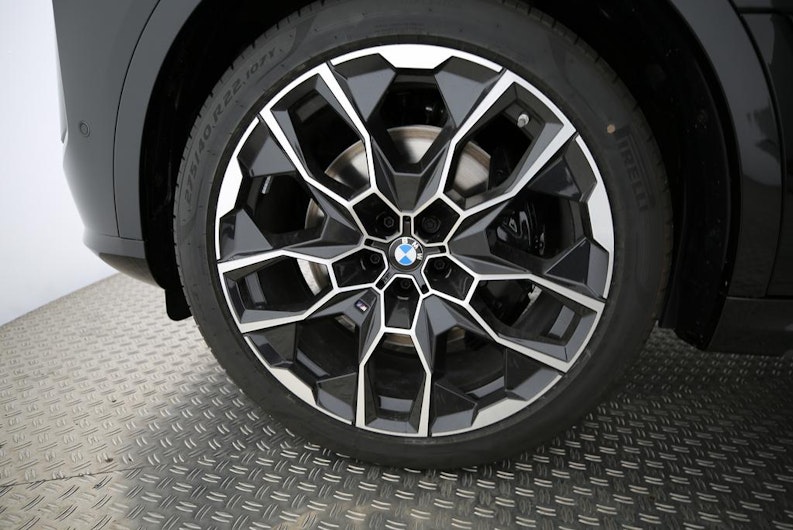 Vehicle image BMW X7