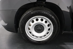 Vehicle image OPEL Combo Life 1.2 S/S