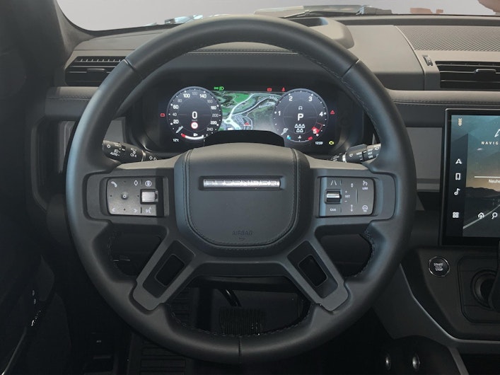 Vehicle image LAND ROVER DEFENDER