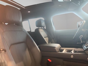 Vehicle image LAND ROVER Defender 110 3.0 D I6 350 X-Dynamic HSE