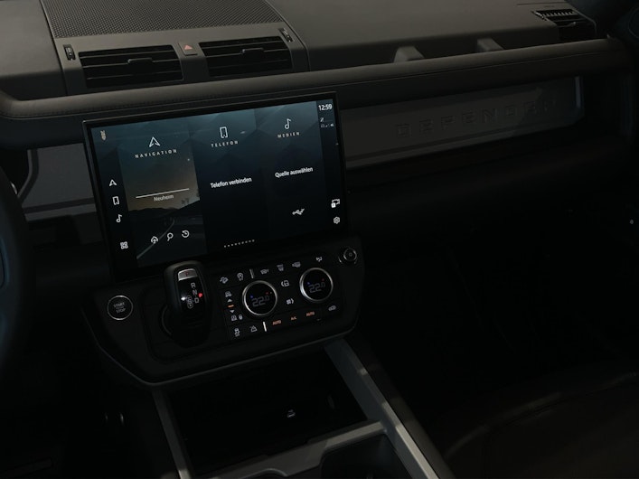 Vehicle image LAND ROVER DEFENDER