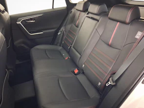 Fahrzeugbild TOYOTA RAV4 2.5 Plug-In-Hybrid Platinum