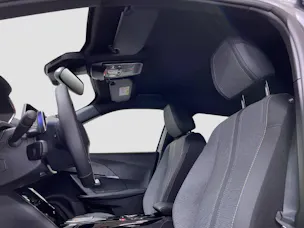 Peugeot 2008 1.2 Hybrid 145 Allure Premium