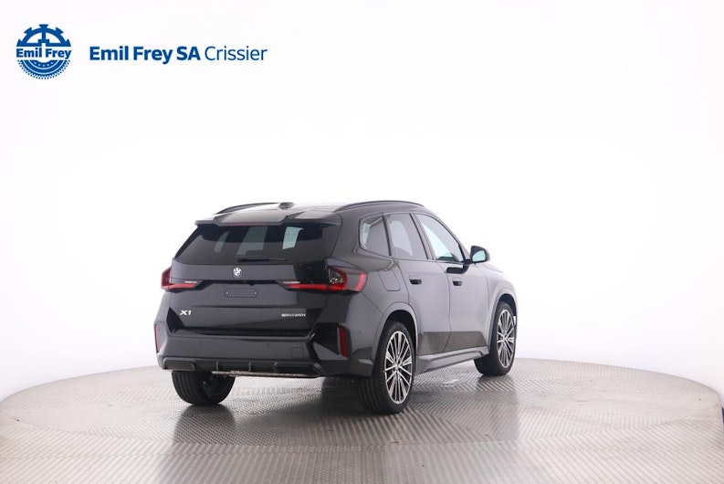 Vehicle image BMW X1