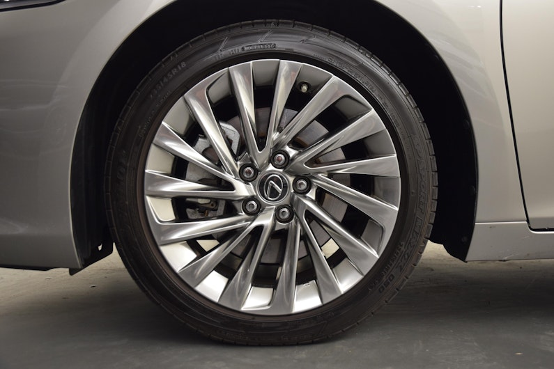 Vehicle image LEXUS ES