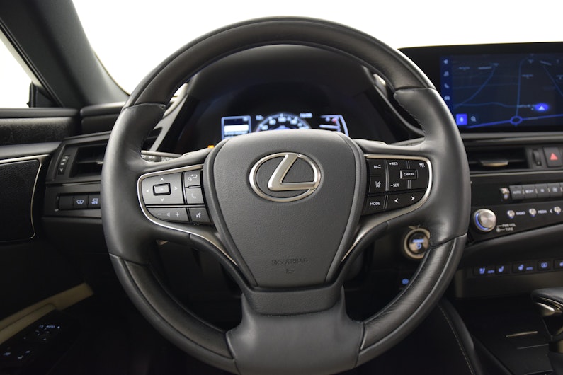 Vehicle image LEXUS ES