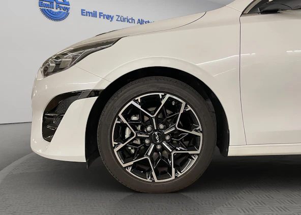 Vehicle image 12 Vehicle image 12