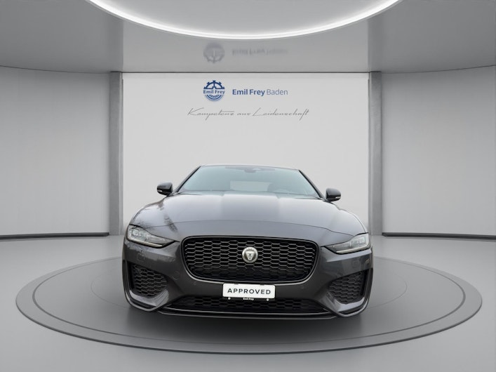 Vehicle image JAGUAR XE