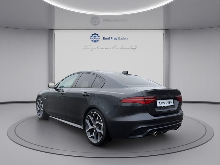 Vehicle image JAGUAR XE