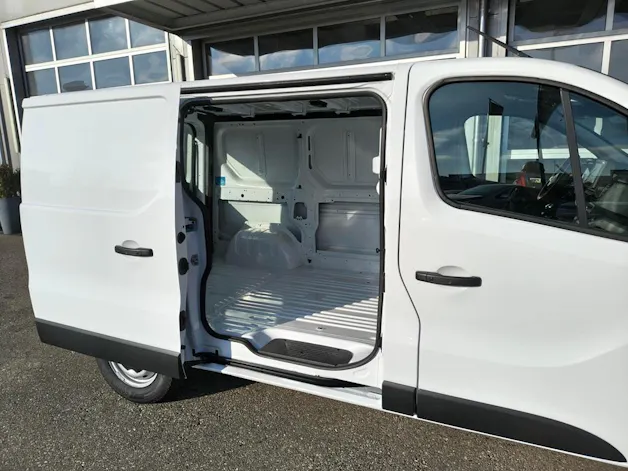 Nissan Primastar Kaw. 3.0 t L1 H1 2.0 dCi 150 N-Connecta