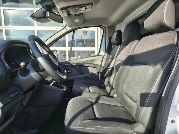 Nissan Primastar Kaw. 3.0 t L1 H1 2.0 dCi 150 N-Connecta