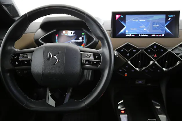 DS Automobiles 3 Crossback E-Tense So Chic