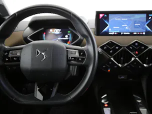 DS Automobiles 3 Crossback E-Tense So Chic
