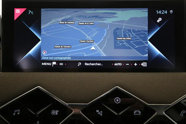 DS Automobiles 3 Crossback E-Tense So Chic