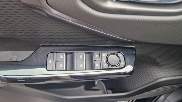 Vehicle image 12 Vehicle image 12