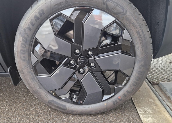 Vehicle image 13 Vehicle image 13