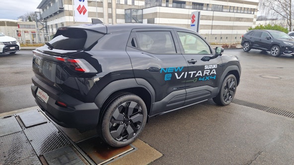 Vehicle image 3 Vehicle image 3