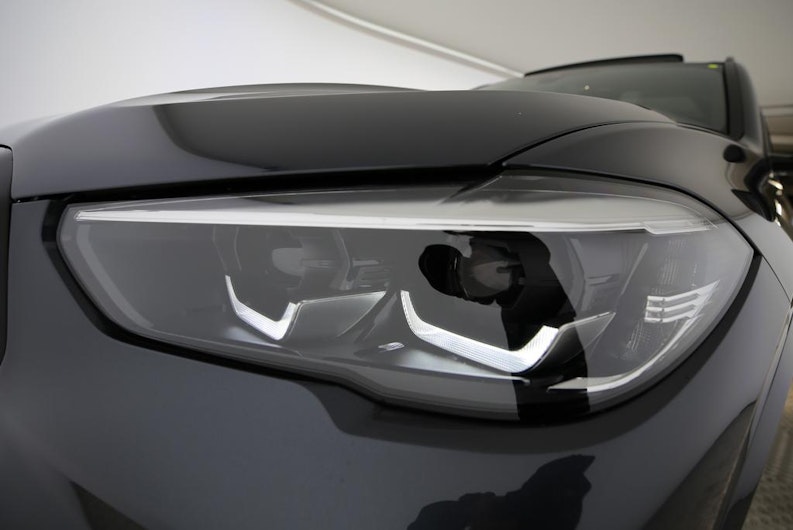 Vehicle image BMW X5