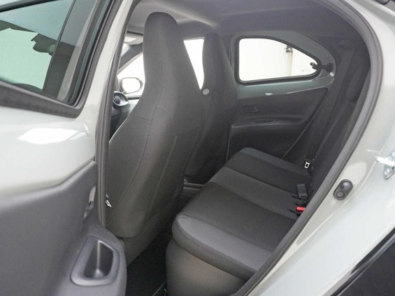 Vehicle image 15 Vehicle image 15